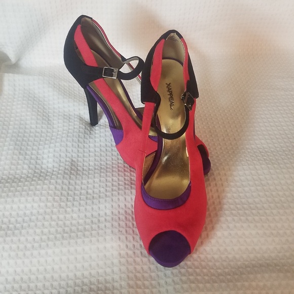 x-appeal Shoes - Faux suede high hell shoes